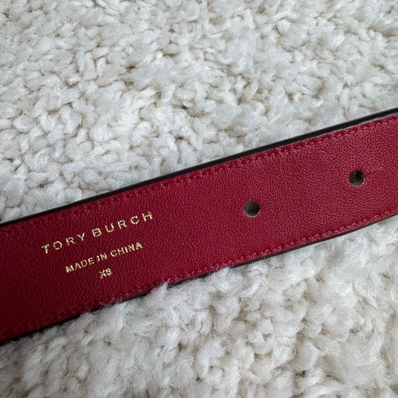 Tory Burch Taupe Leather Belt with Gold Emblem - Picture 2 of 4